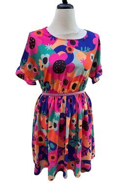 Colorful Light Summery Dress Floral Print Elastic Waist Short Sleeve Size 6